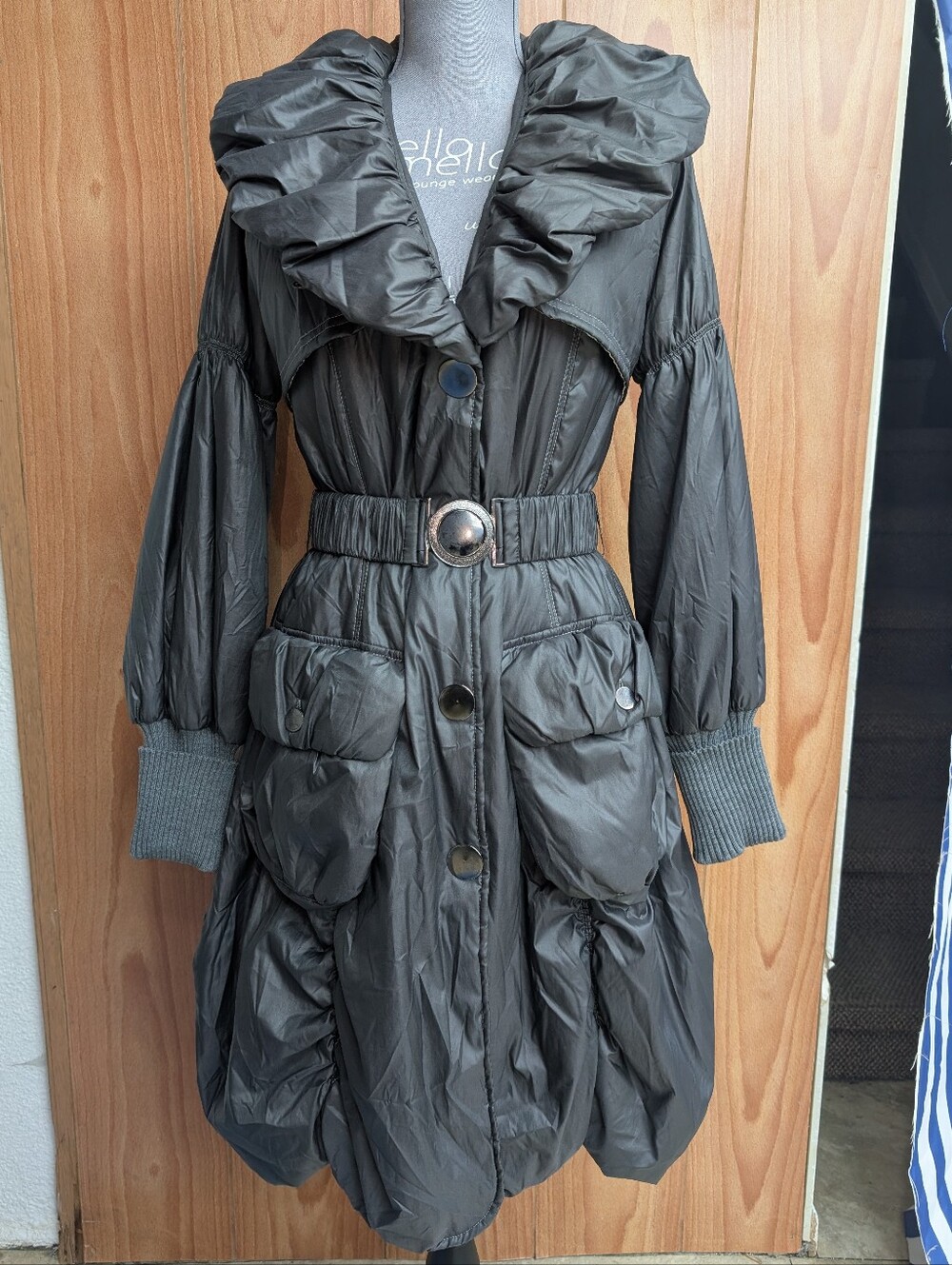 Dolcezza Structural Ruffle Bubble Puffer Coat Pewter Gray Belted Small S